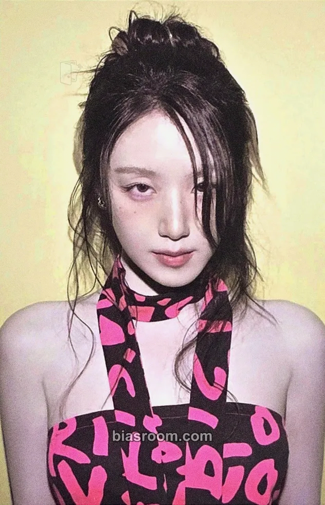 Shuhua We are Photocard - i-dle - i-dle K-pop photocard