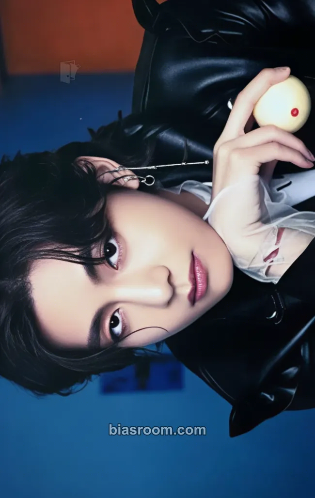 V Cubic Painting Photocard - BTS - BTS K-pop photocard
