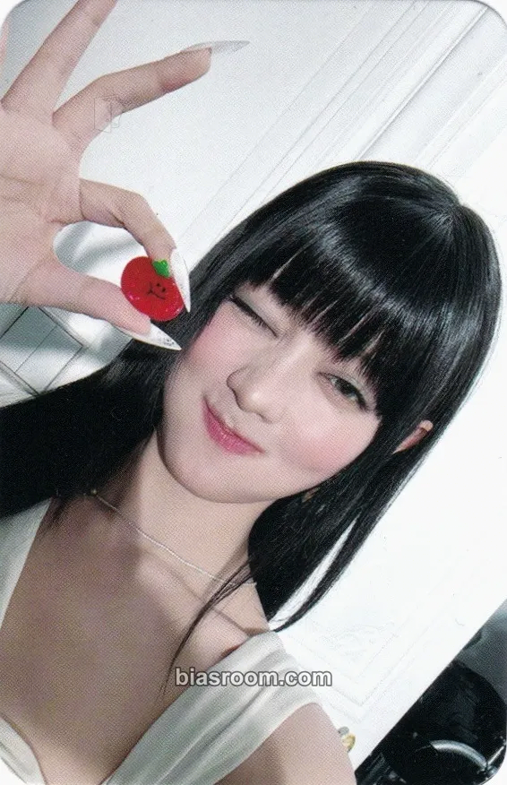 Minnie We are Photocard - i-dle - i-dle K-pop photocard