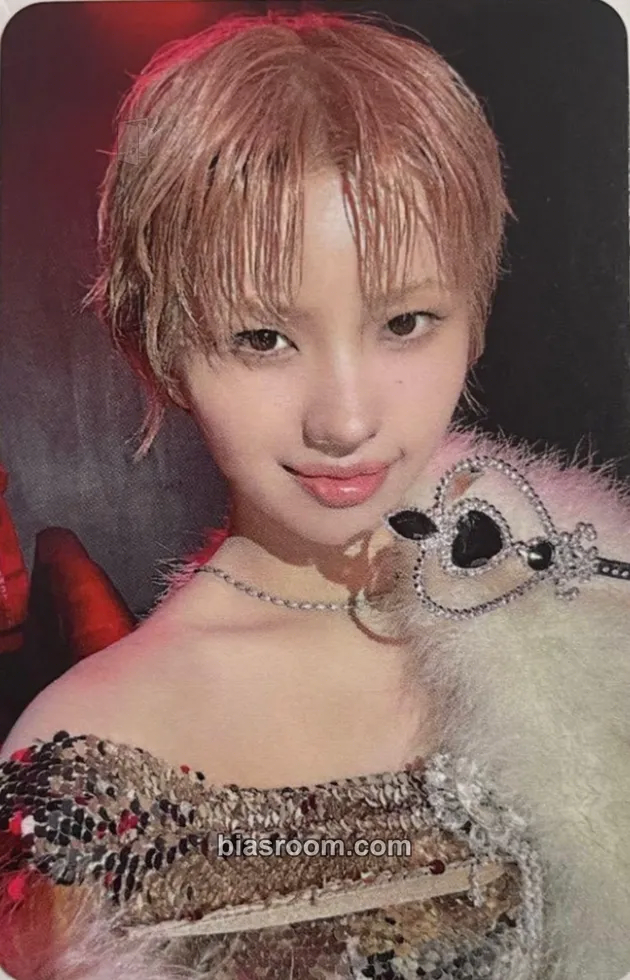 Soyeon We are Photocard - i-dle - i-dle K-pop photocard
