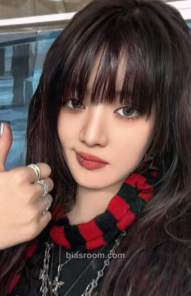 i-dle - Minnie - We are Album warner music pob (pre-order benefit) bad image - replace