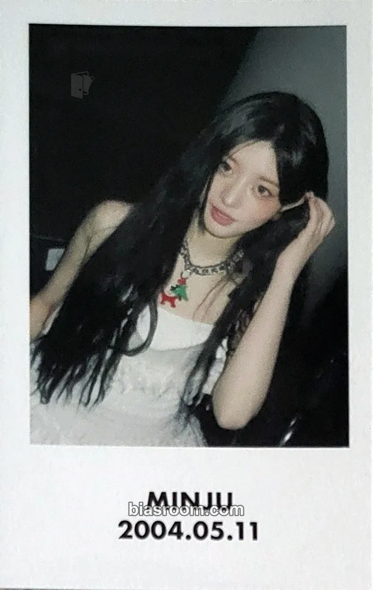 Minju SUPER REAL ME Photocard - ILLIT - ILLIT K-pop photocard
