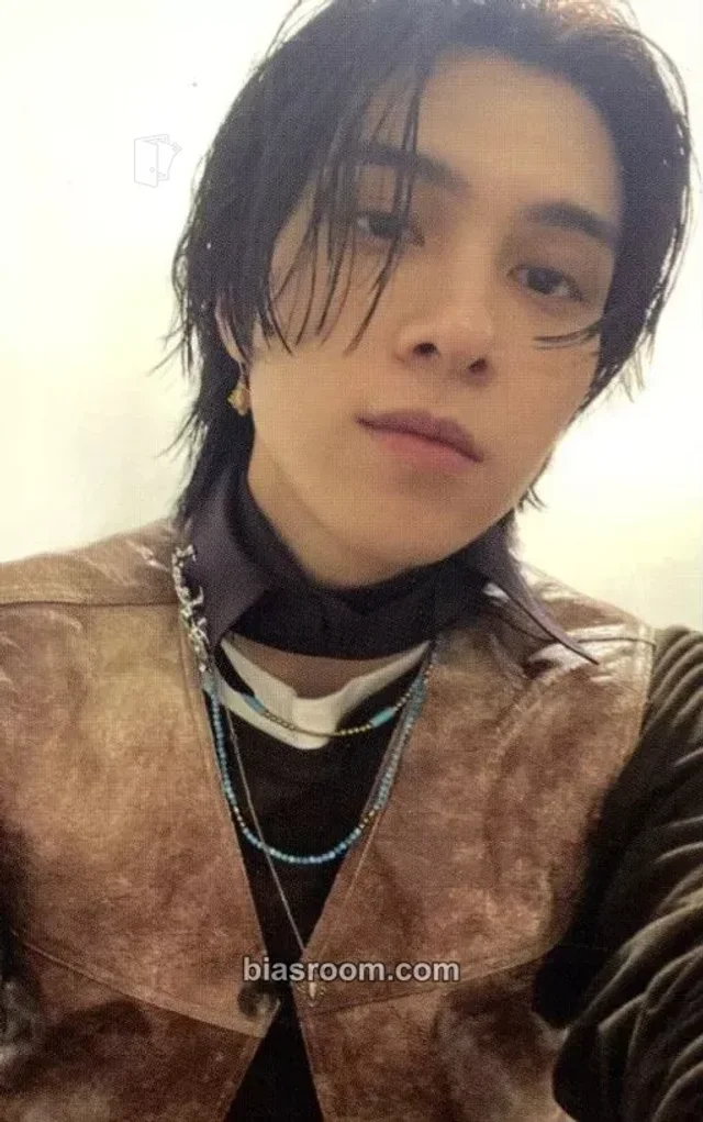 WayV - Hendery - On My Youth Album photobook version