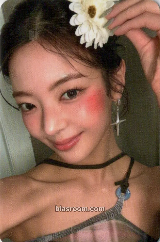 Lia Girls Will Be Girls Photocard - ITZY - ITZY K-pop photocard
