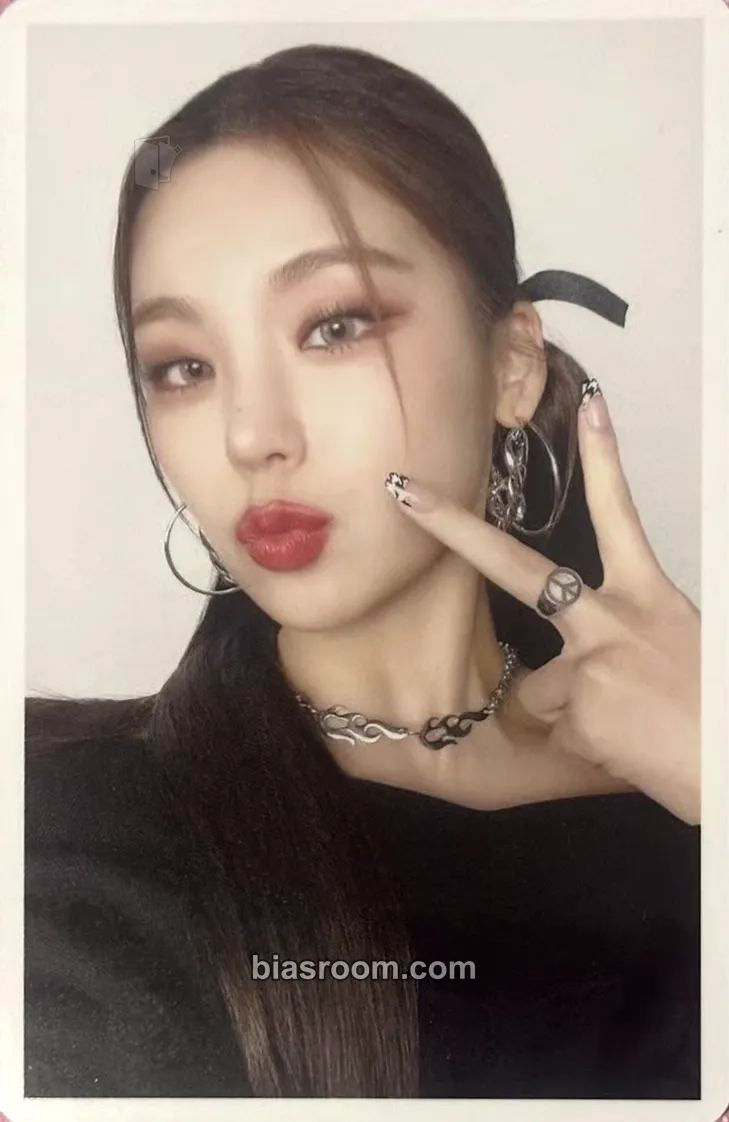 Yeji Blah Blah Blah Photocard - ITZY - photocard K-pop di ITZY