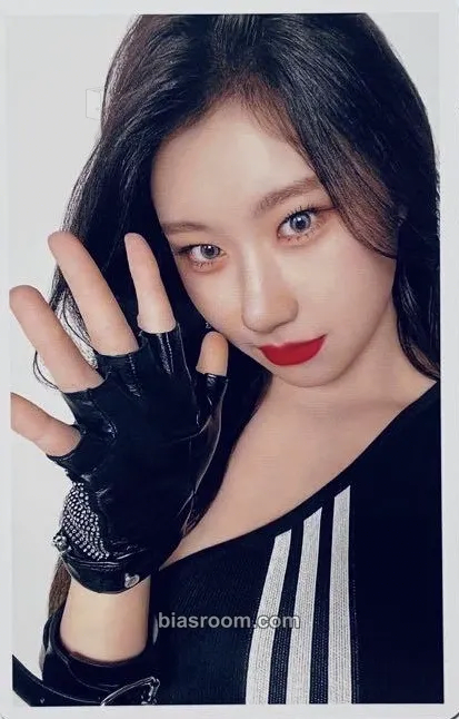 Chaeryeong Blah Blah Blah Photocard - ITZY - ITZY K-pop photocard