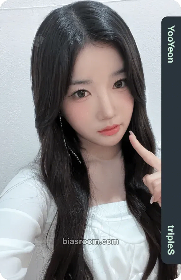 Yooyeon Untitled Photocard - tripleS - tripleS K-pop photocard
