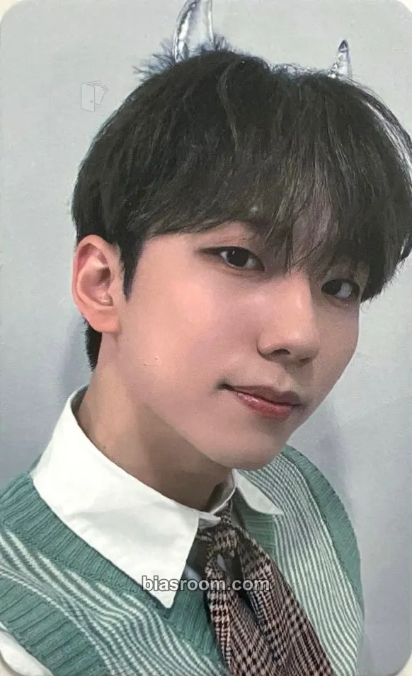 Gunil Deadlock Photocard - Xdinary Heroes - Xdinary Heroes K-pop photocard