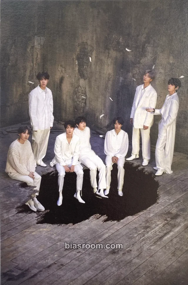 BTS - Map of the Soul: 7 Album Aurora photo frame set pre-order benefit Weply postcard version 1