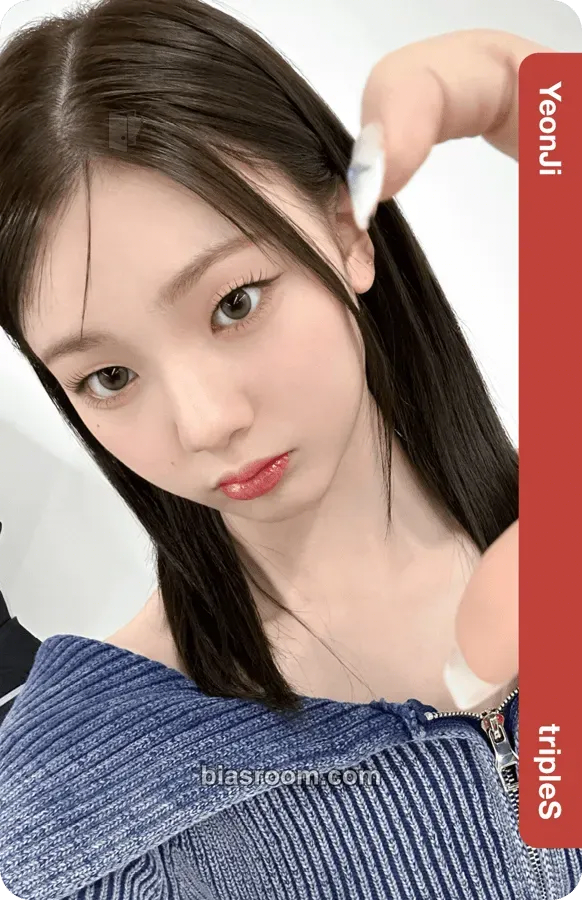 Yeonji tripleS 1st World Tour: Authentic Photocard - tripleS - tripleS K-pop photocard
