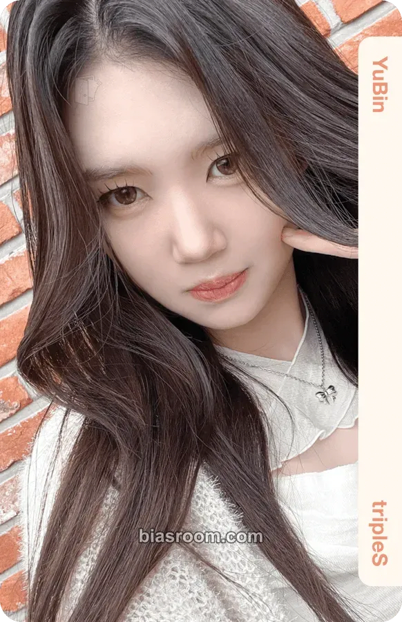 Yubin 2024 Season's Greetings: LOVE EVOLution Photocard - tripleS - tripleS K-pop photocard