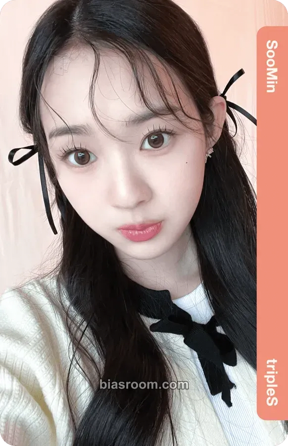 Soomin 2024 Season's Greetings: LOVE EVOLution Photocard - tripleS - tripleS K-pop photocard