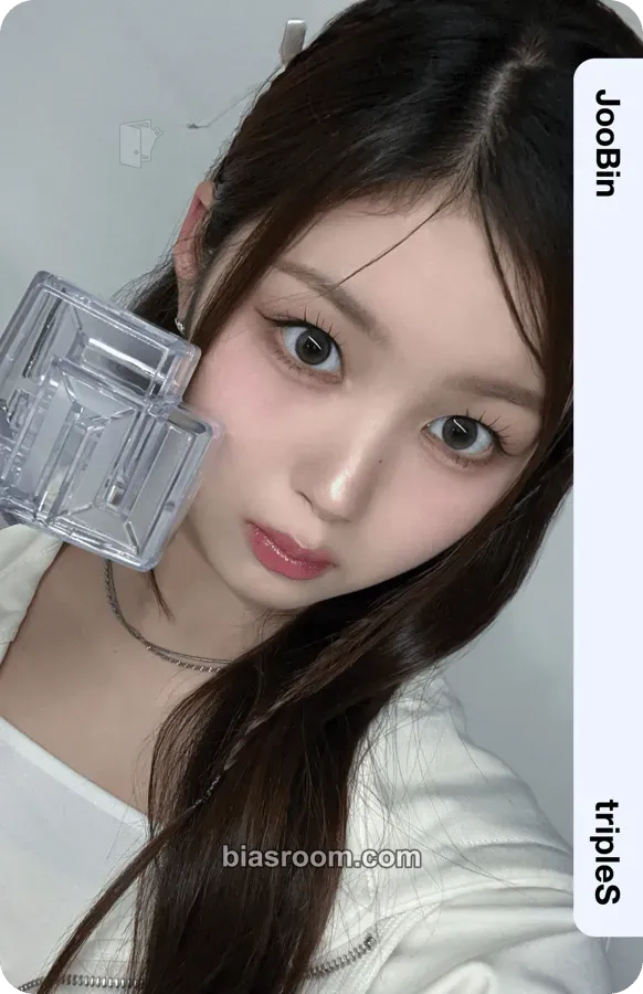 Joobin Official Lightstick Photocard - tripleS - tripleS K-pop photocard