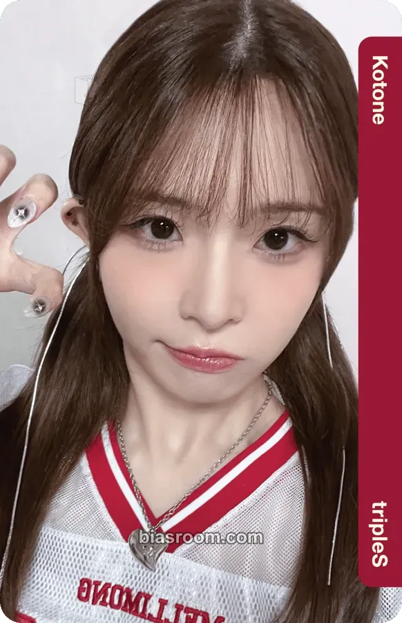 Kotone WAV 1st Japan Membership Photocard - tripleS - tripleS K-pop photocard