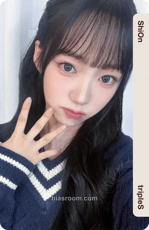 Shion 2025 Season's Greetings: tripleSchool Photocard - tripleS - tripleS K-pop photocard