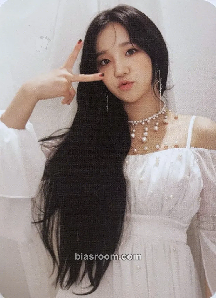 Yuqi I Trust Photocard - i-dle - i-dle K-pop photocard