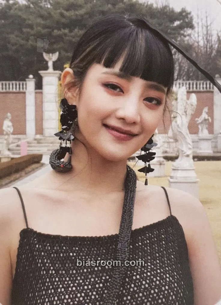 Minnie I Trust Photocard - i-dle - i-dle K-pop photocard