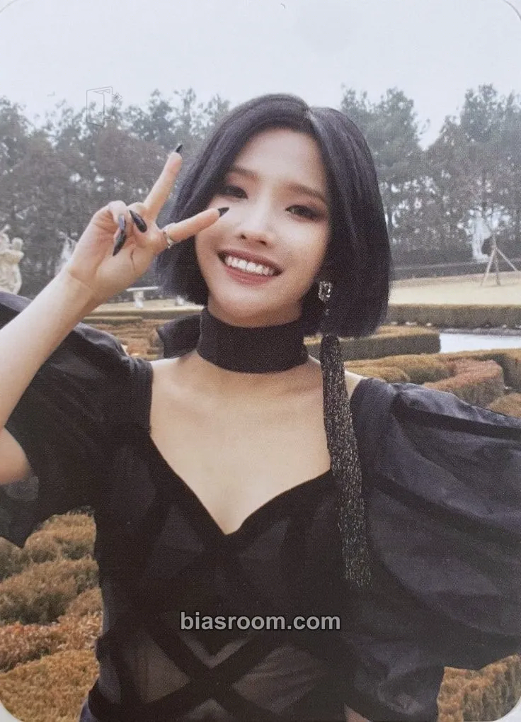 Soyeon I Trust Photocard - i-dle - i-dle K-pop photocard