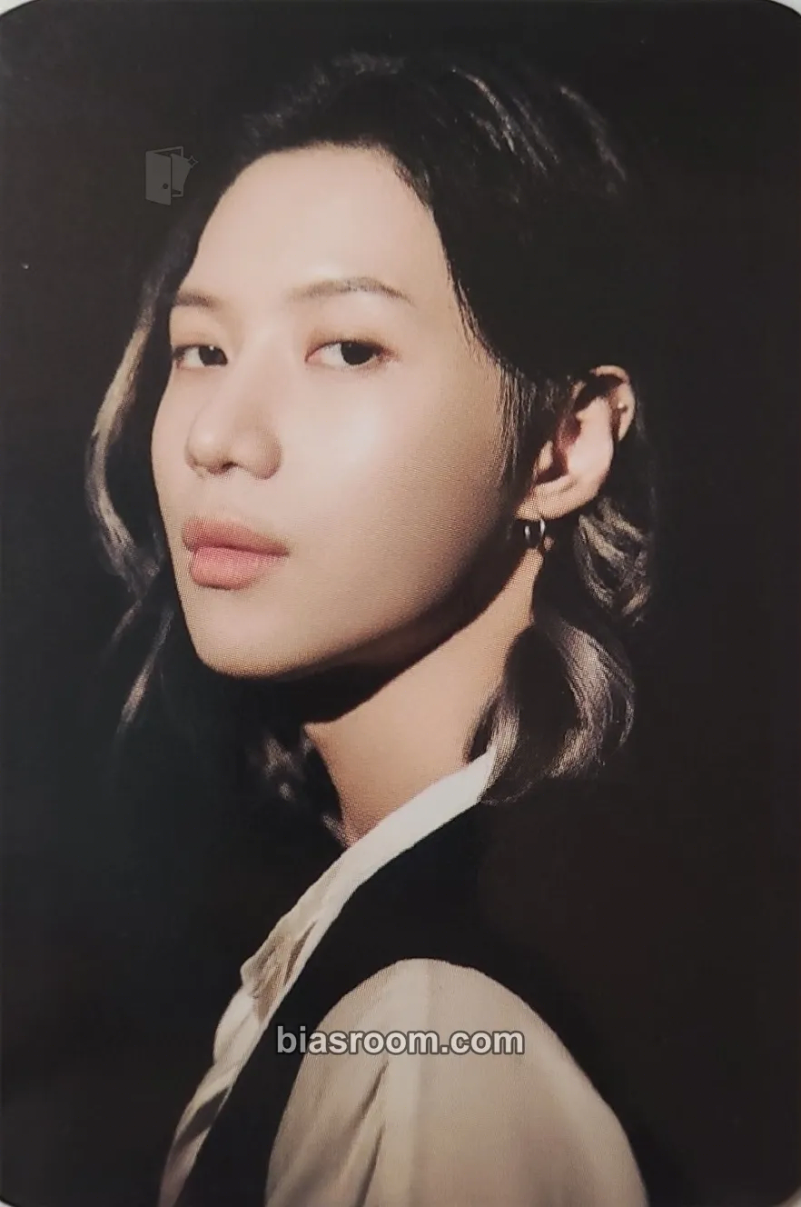Taemin SHINee 2022 Season's Greetings Photocard - SHINee - SHINee K-pop photocard