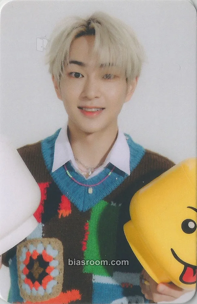 Onew SHINee 2023 Season's Greetings Photocard - SHINee - SHINee K-pop photocard
