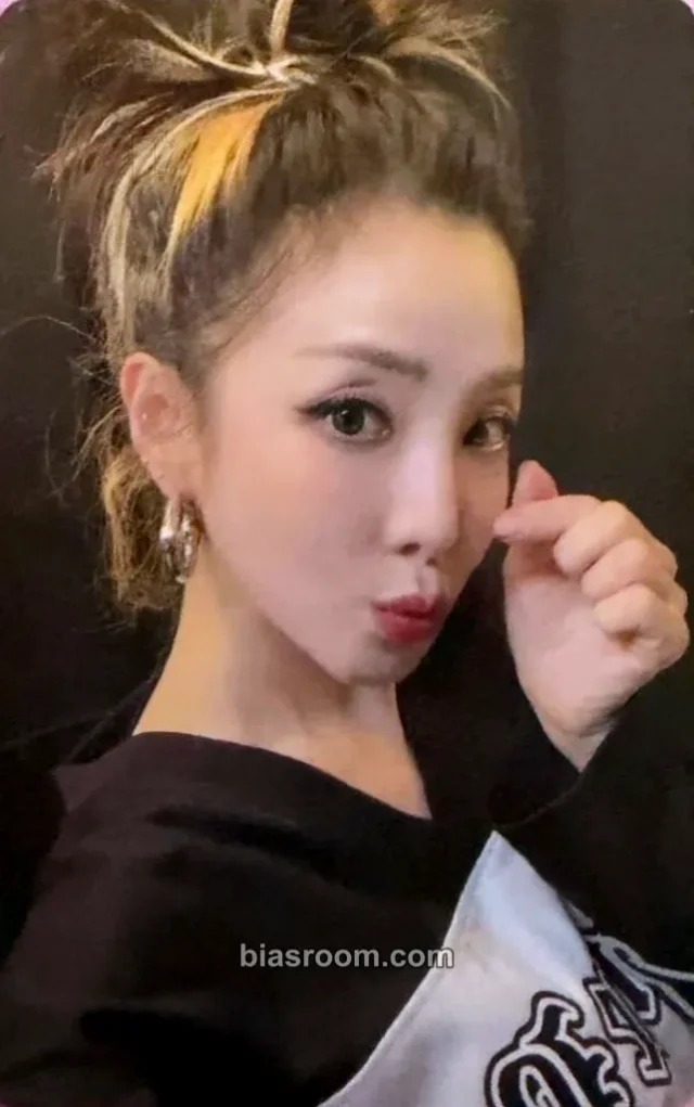 2NE1 - Dara - 15th Anniversary Event