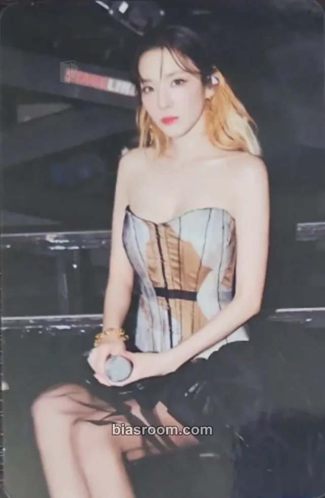 2NE1 - Dara - 15th Anniversary Event