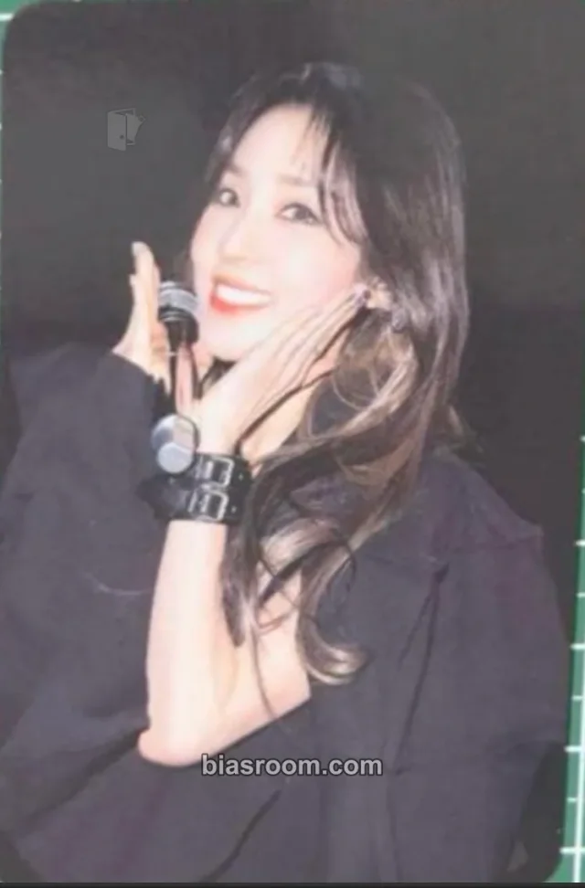 2NE1 - Dara - 15th Anniversary Event yg select