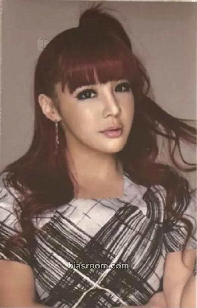 2NE1 - Bom - YG Family 15th Special Event postcard
