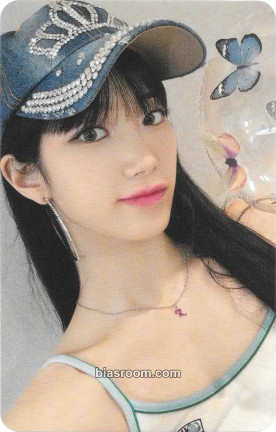 Kazuha CRAZY Photocard - LE SSERAFIM - LE SSERAFIM K-pop photocard