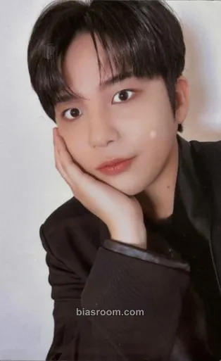 Jongho GOLDEN HOUR : Part.2 Photocard - ATEEZ - ATEEZ K-pop photocard