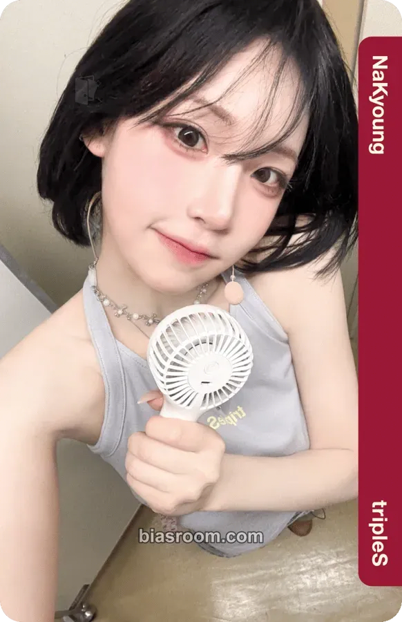 Nakyoung WAV 2nd Japan Membership Photocard - tripleS - tripleS K-pop photocard