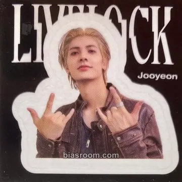 Jooyeon Livelock Photocard - Xdinary Heroes - Xdinary Heroes K-pop photocard
