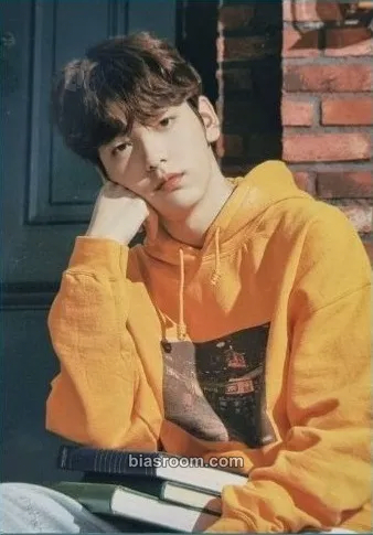 Soobin 2022 Fanlive Moa X Together Photocard - TOMORROW X TOGETHER - TOMORROW X TOGETHER K-pop photocard