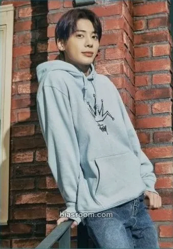 Taehyun 2022 Fanlive Moa X Together Photocard - TOMORROW X TOGETHER - TOMORROW X TOGETHER K-pop photocard