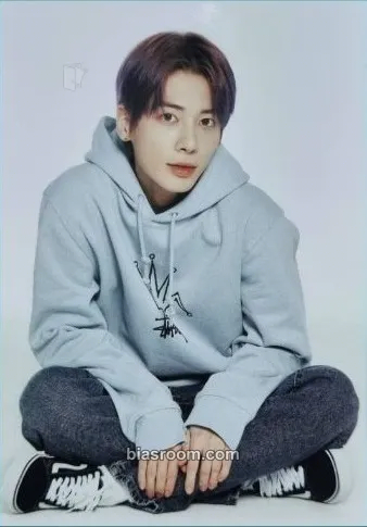 Taehyun 2022 Fanlive Moa X Together Photocard - TOMORROW X TOGETHER - TOMORROW X TOGETHER K-pop photocard