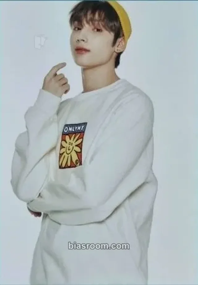 TOMORROW X TOGETHER - Huening Kai - 2022 TXT FANLIVE MOA X TOGETHER Event mini photocard