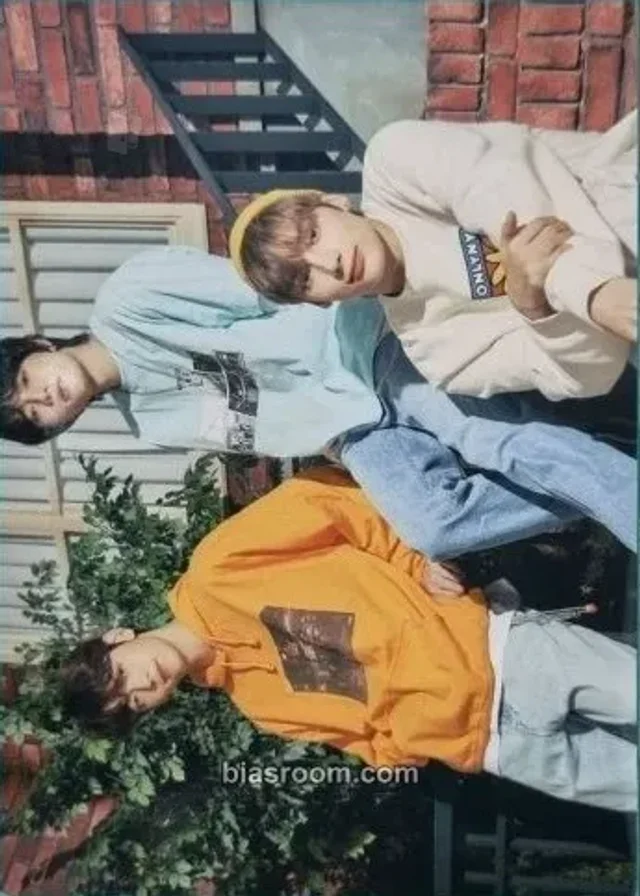 TOMORROW X TOGETHER - Yeonjun & Taehyun - 2022 TXT FANLIVE MOA X TOGETHER Event mini photocard