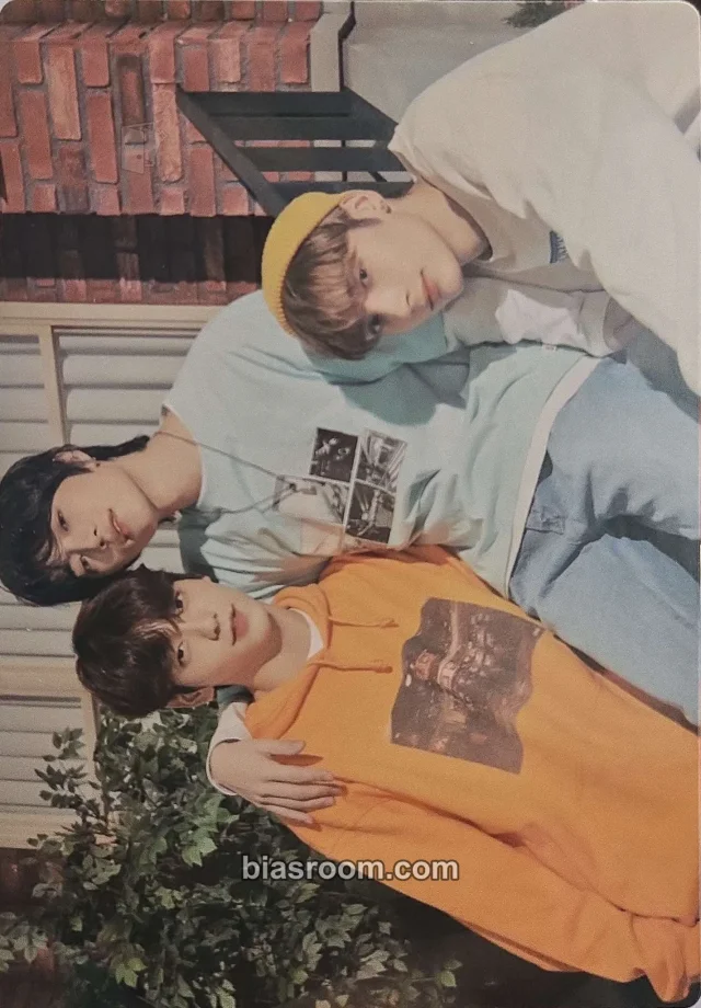 TOMORROW X TOGETHER - Yeonjun & Taehyun - 2022 TXT FANLIVE MOA X TOGETHER Event mini photocard