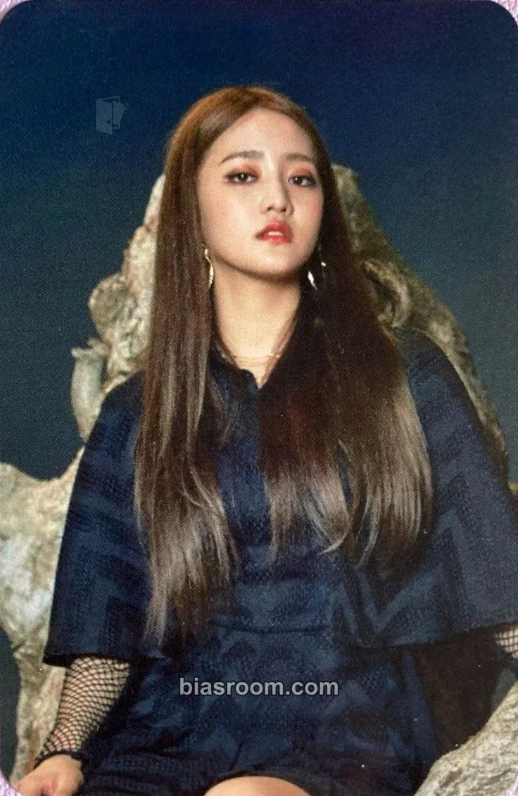 Minnie HANN (Alone) Photocard - i-dle - i-dle K-pop photocard