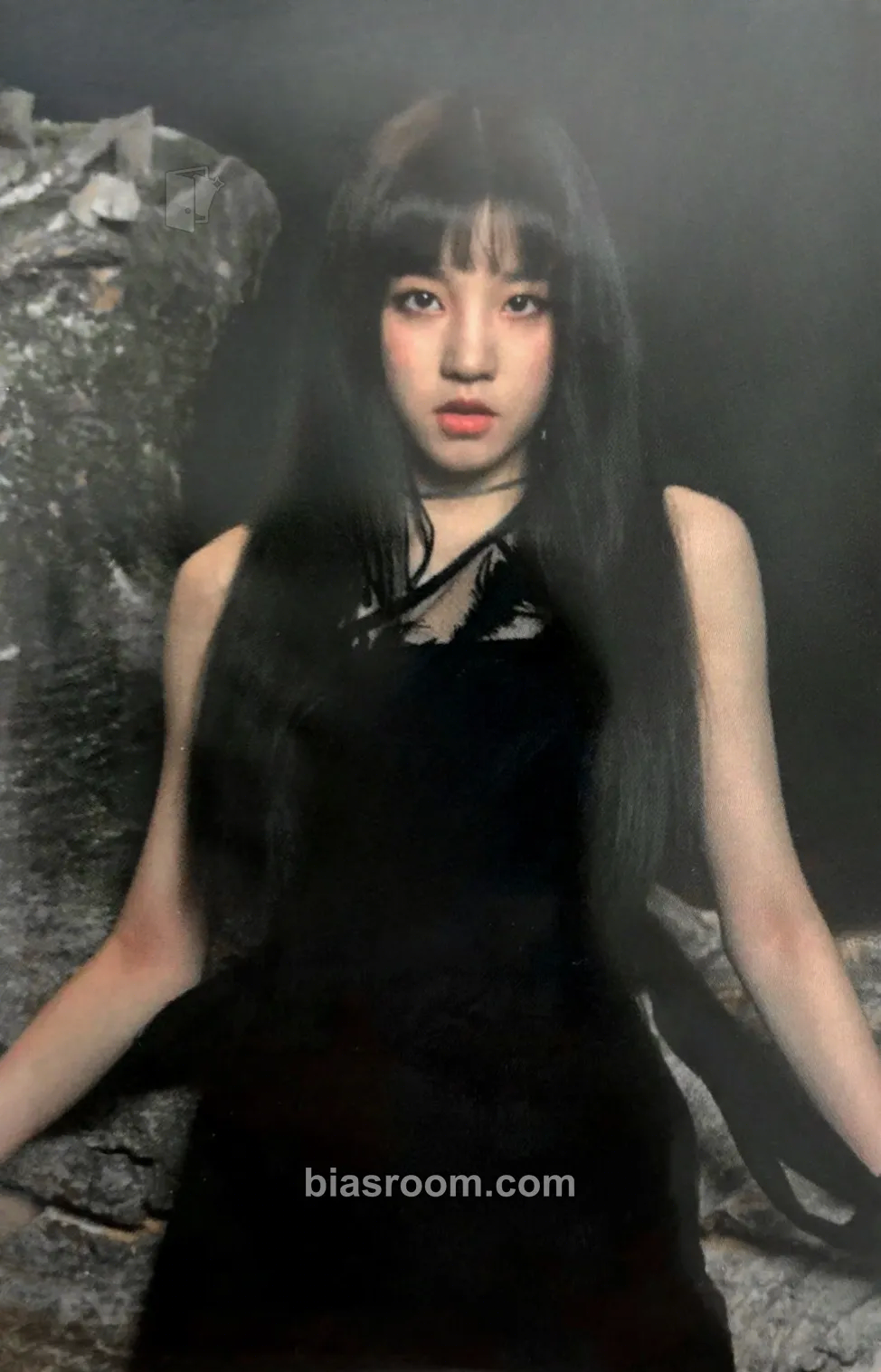Yuqi HANN (Alone) Photocard - i-dle - i-dle K-pop photocard