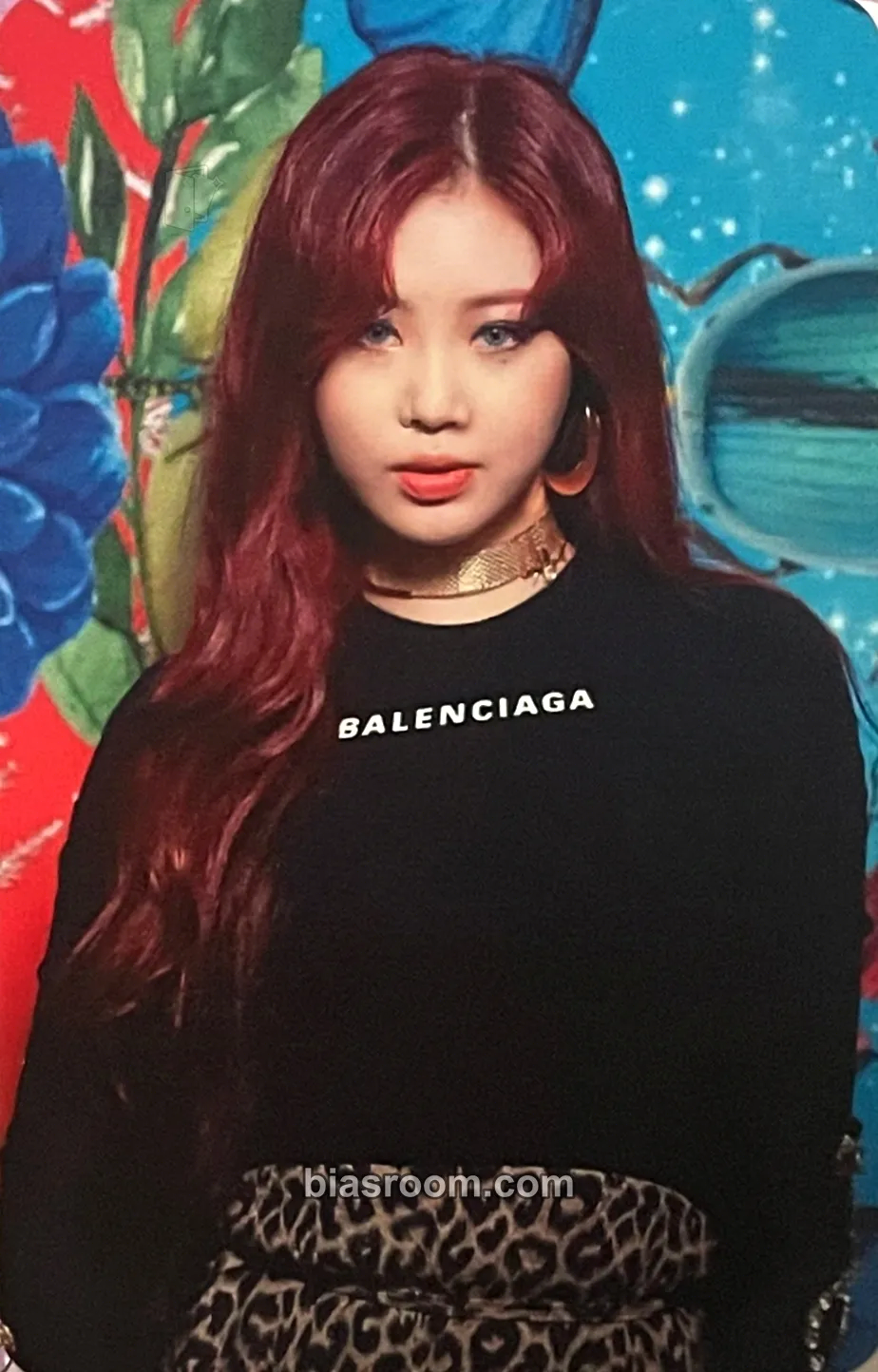 Soojin HANN (Alone) Photocard - i-dle - i-dle K-pop photocard