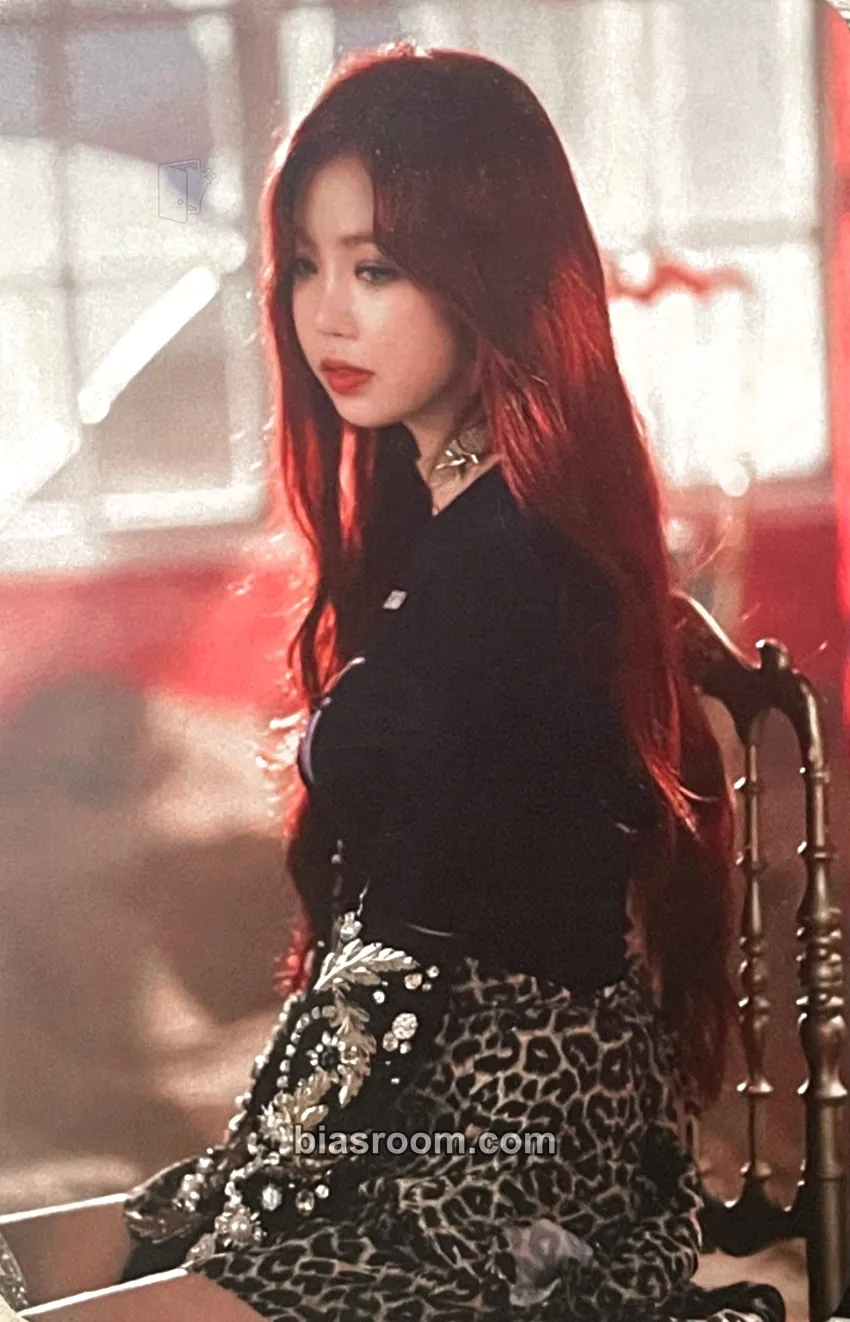 Soojin HANN (Alone) Photocard - i-dle - i-dle K-pop photocard