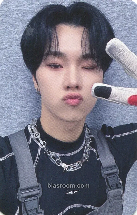 Jungsu Livelock Photocard - Xdinary Heroes - Xdinary Heroes K-pop photocard
