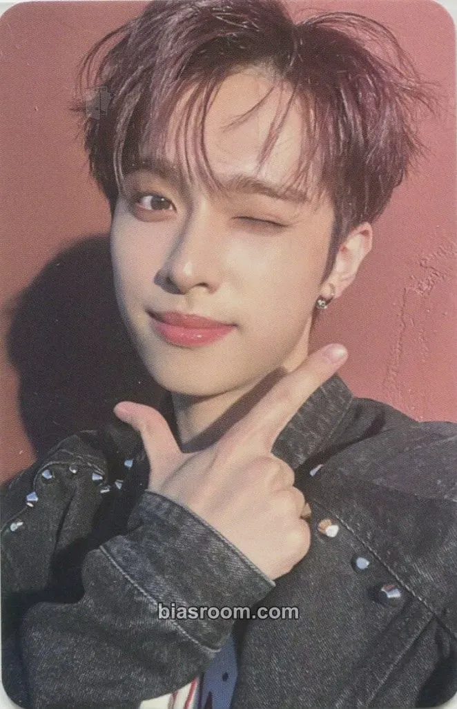 Gaon Livelock Photocard - Xdinary Heroes - Xdinary Heroes K-pop photocard