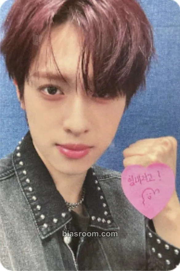 Gaon Livelock Photocard - Xdinary Heroes - Xdinary Heroes K-pop photocard