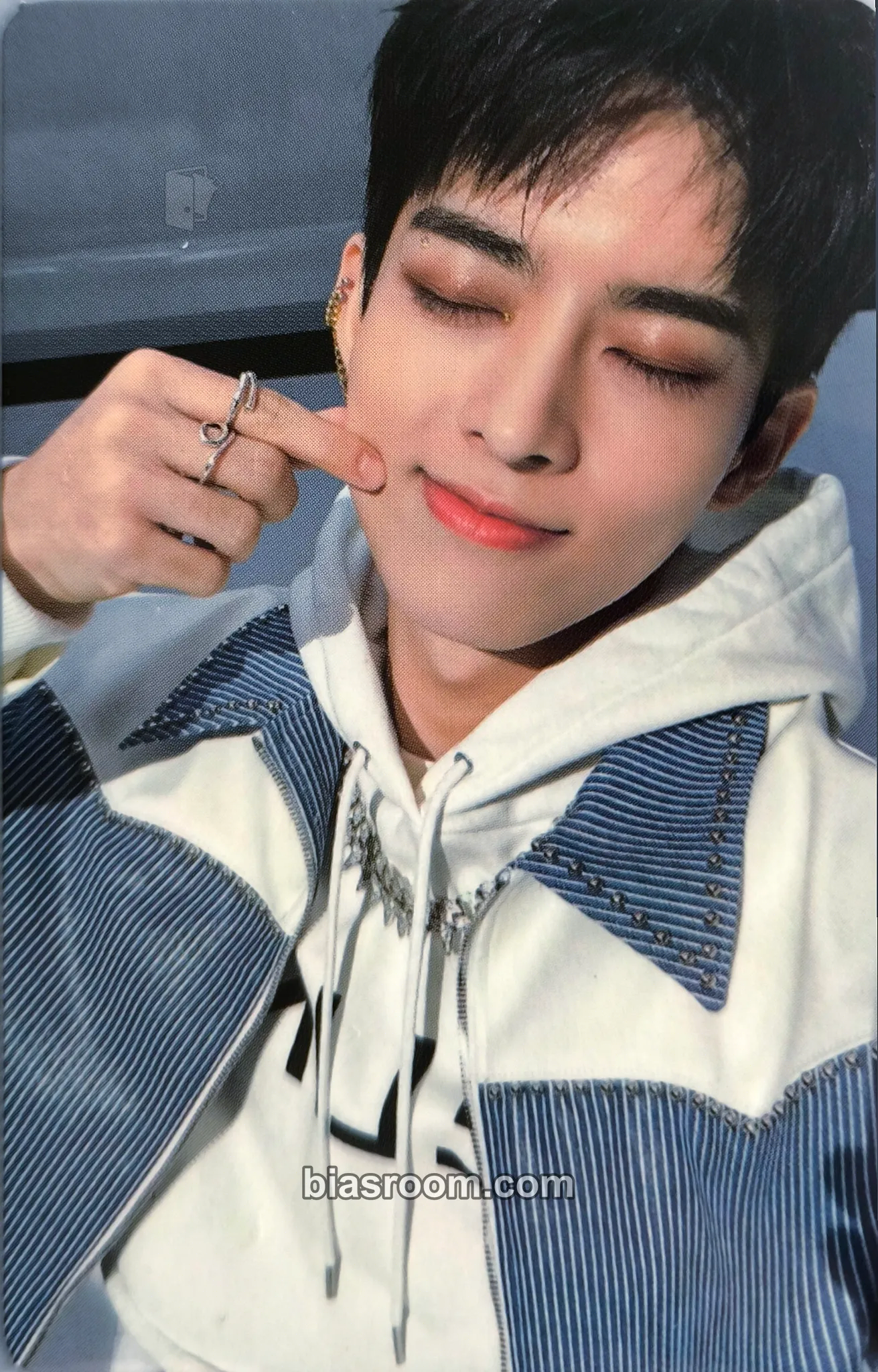 Subin Chronograph Photocard - VICTON - VICTON K-pop photocard