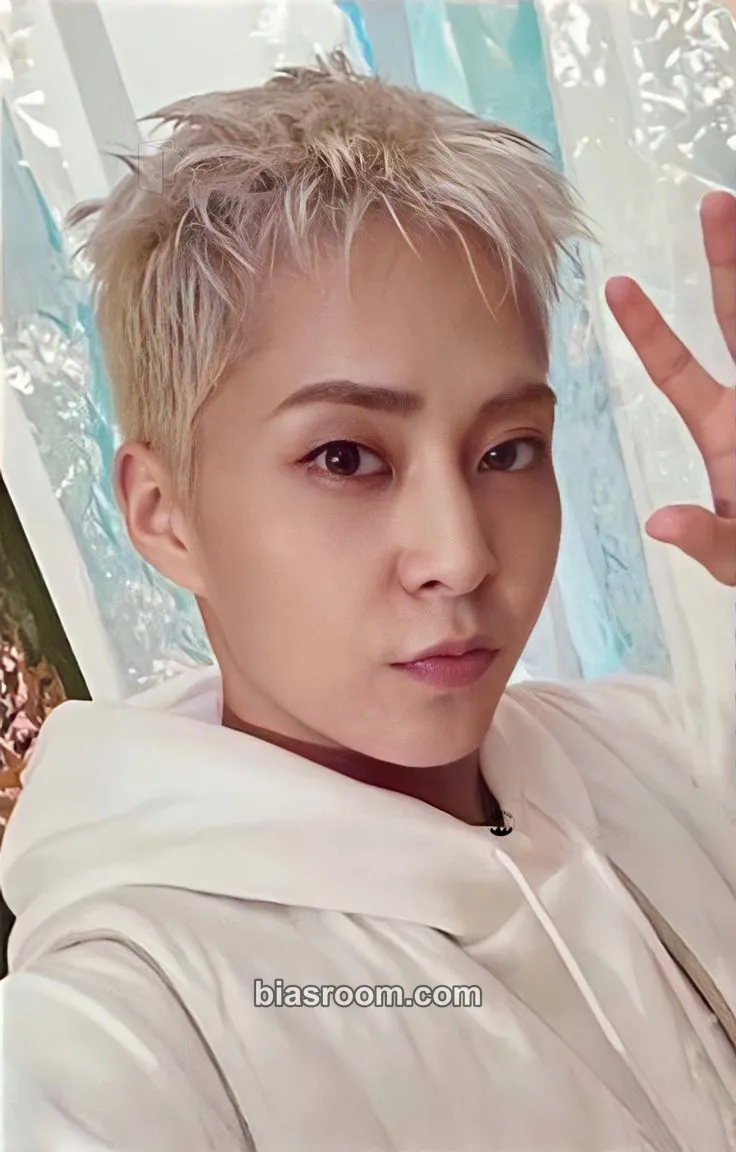 Xiumin Brand New Photocard - EXO - EXO K-pop photocard