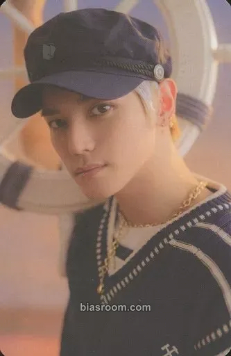 Taeyong 2023 Season’s Greetings Photocard - NCT 127 - NCT 127 K-pop photocard