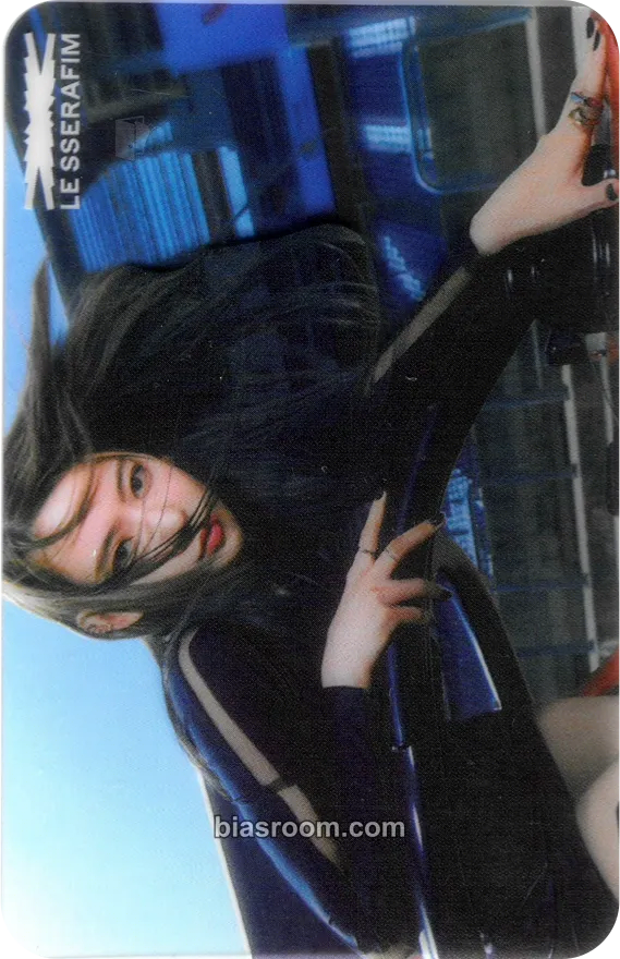 Sakura FEARLESS Photocard - LE SSERAFIM - LE SSERAFIM K-pop photocard