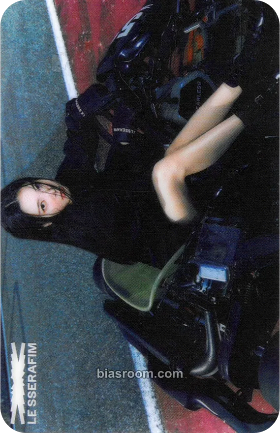Hong Eunchae FEARLESS Photocard - LE SSERAFIM - LE SSERAFIM K-pop photocard